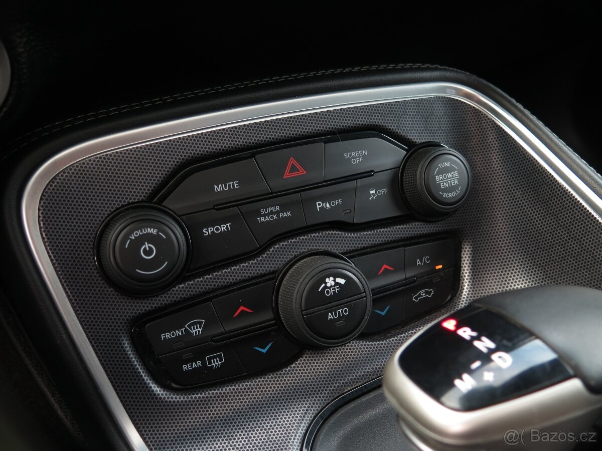 Dodge Challenger, 3.6 V6 4x4 - DPH - SRT vzhled - 13