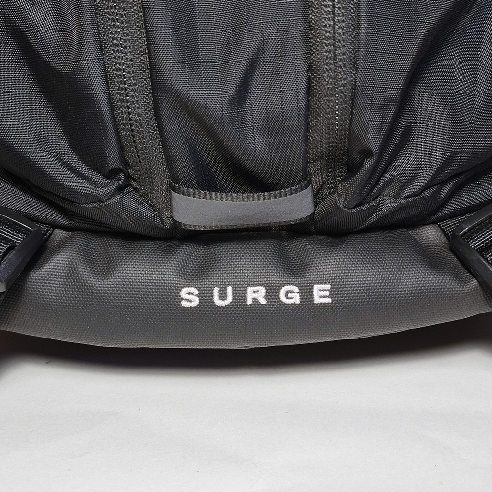 Batoh The North Face Surge (31L) - 13