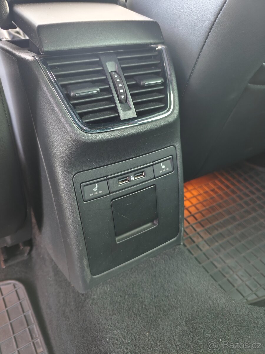 Škoda Octavia 3 facelift 2.0 TDI Plná výbava - 13