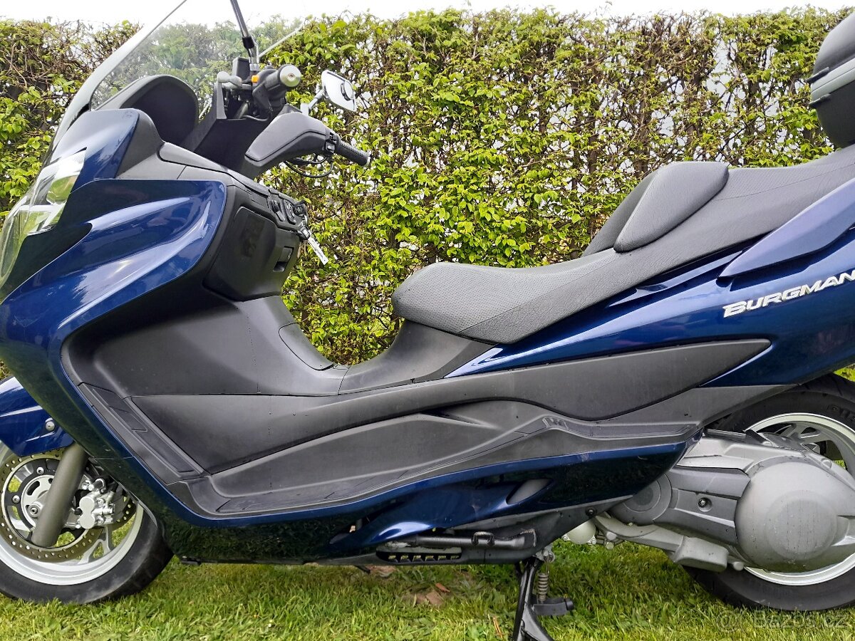 Suzuki Burgman 400i - 13