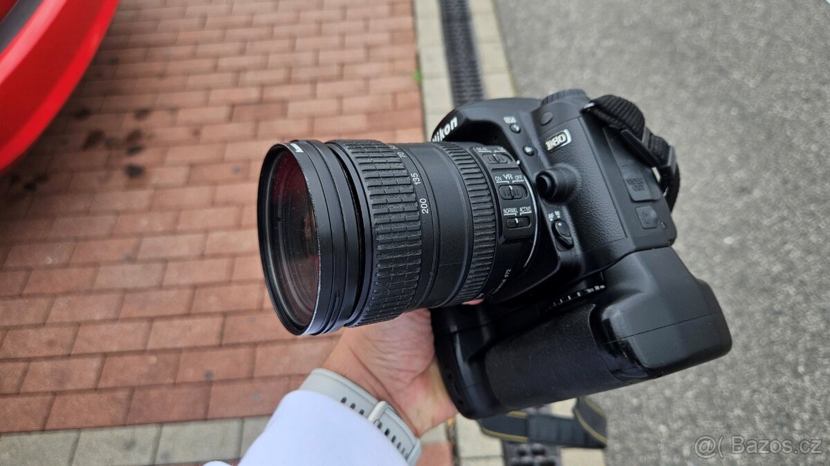 Nikon D80 plus 3 objektivy, Blesk Nikon SB-800 prislusenstvo - 13