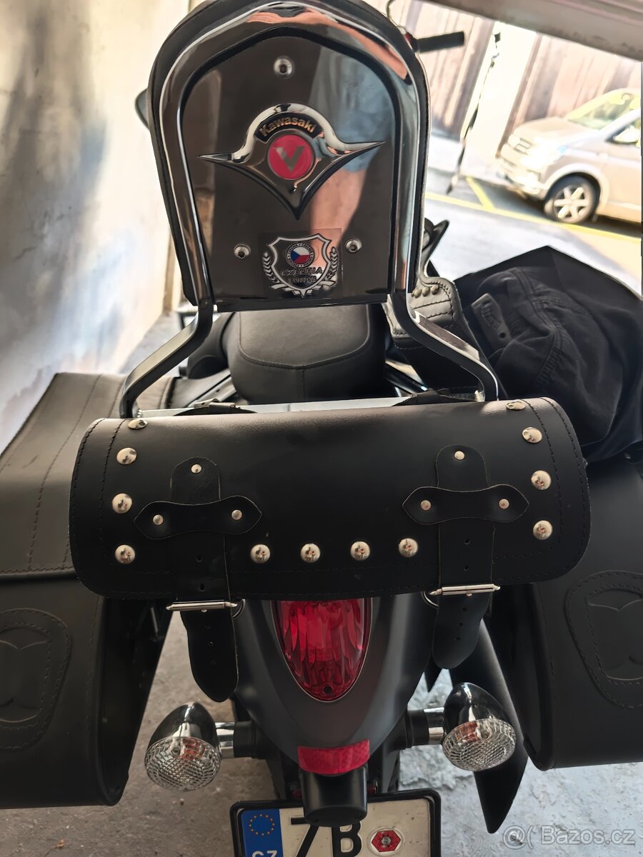 Kawasaki VN 900 custom - 13