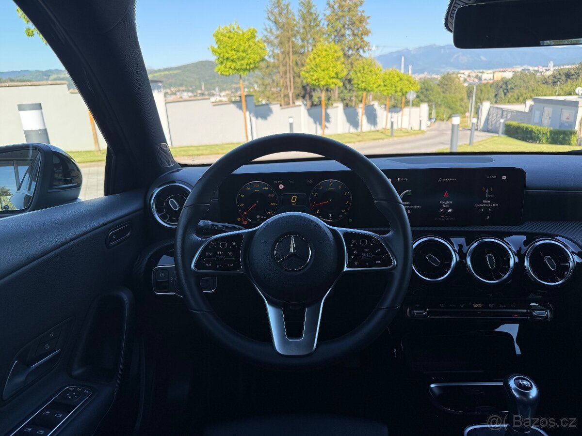 2022 Mercedes A180 benzin - 13