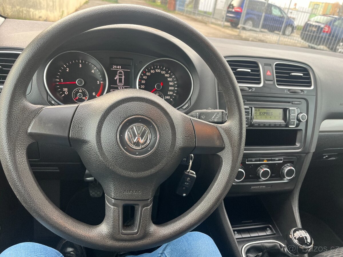 Volkswagen VW Golf VI 1,6TDi - 13