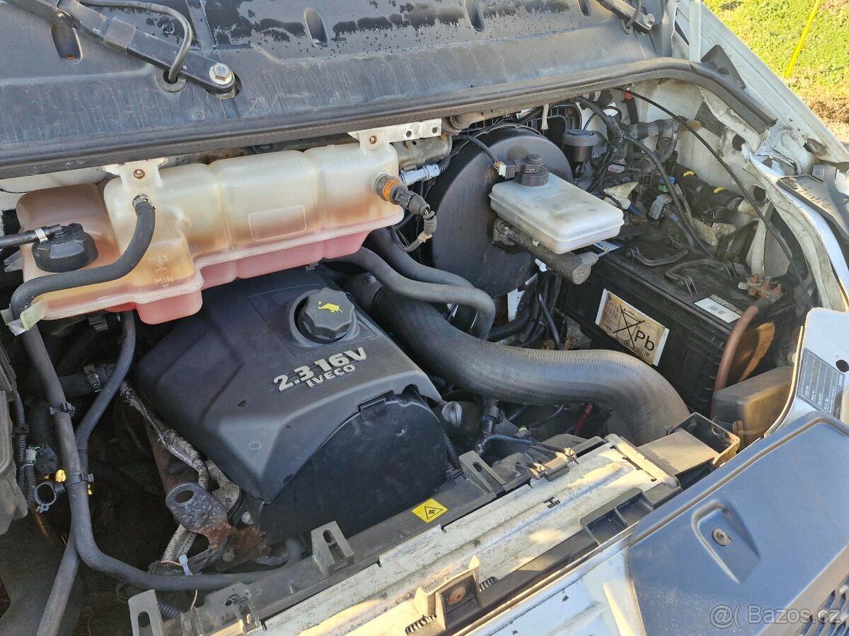 Kontejner Iveco do 3,5 t najeto - 340.000 km - 13