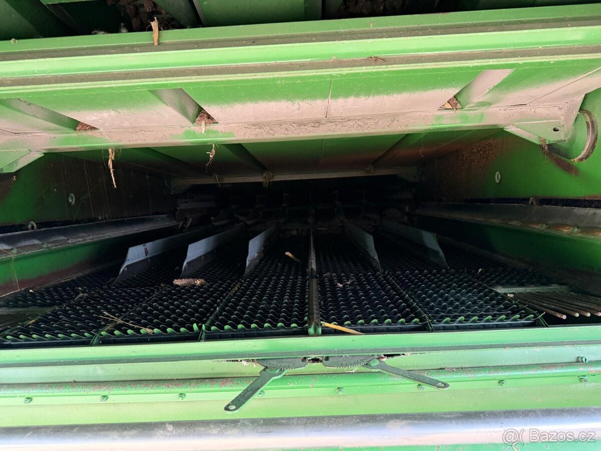 Sklízecí mlátička John Deere 2254, rok výroby 2001, žací liš - 13