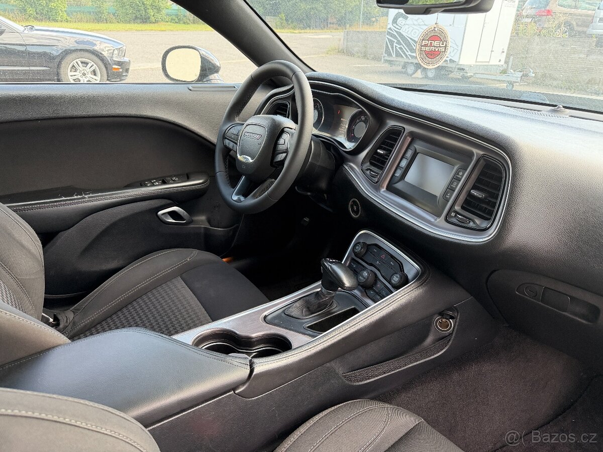 Dodge Challenger 3.6i V6 Automat - 13