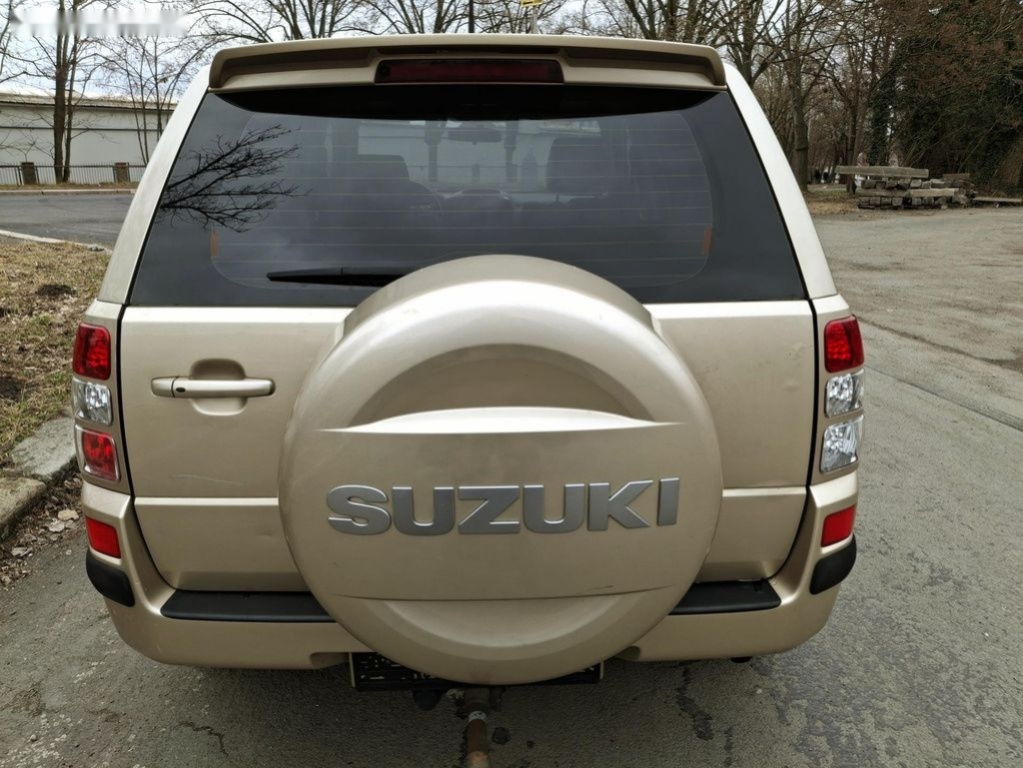 Suzuki Grand Vitara,2.0 benzin Rezervace - 13