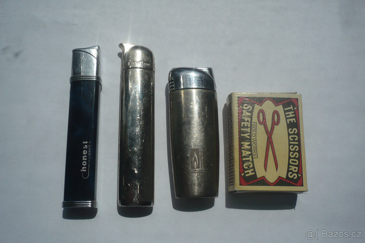 staré plynové zapalovače - 13