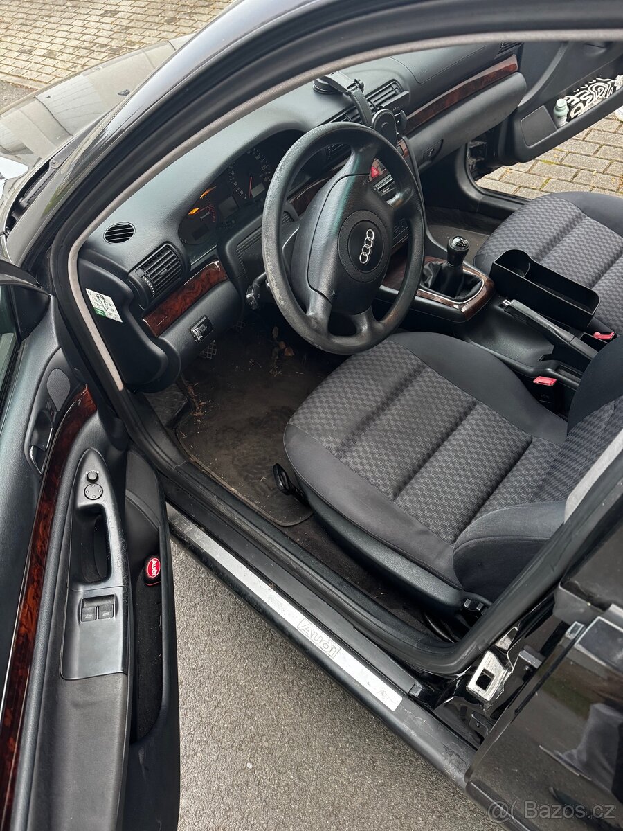 Audi A4 b5 1.8i 92kw - 13