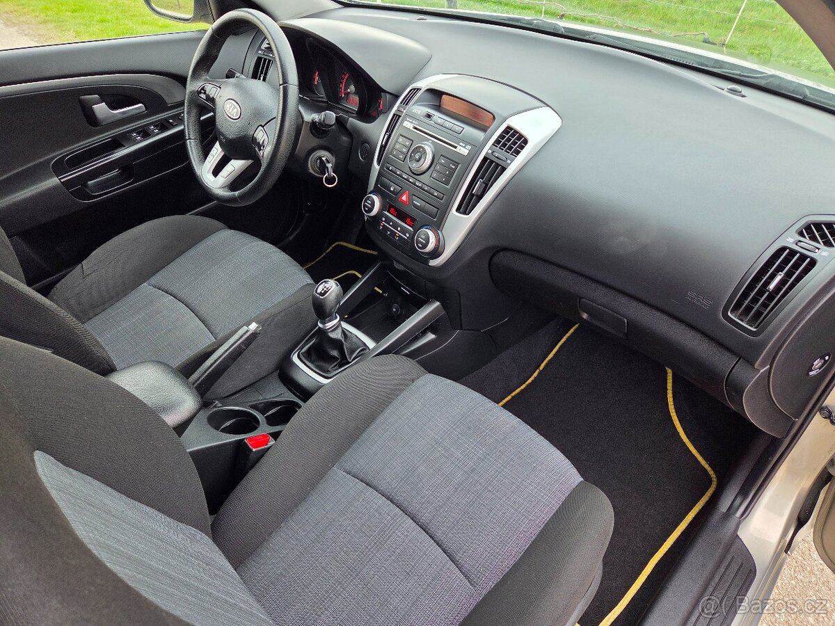 Kia Ceed 1.4 16V 66KW/90PS R.V.06/2010 - 13
