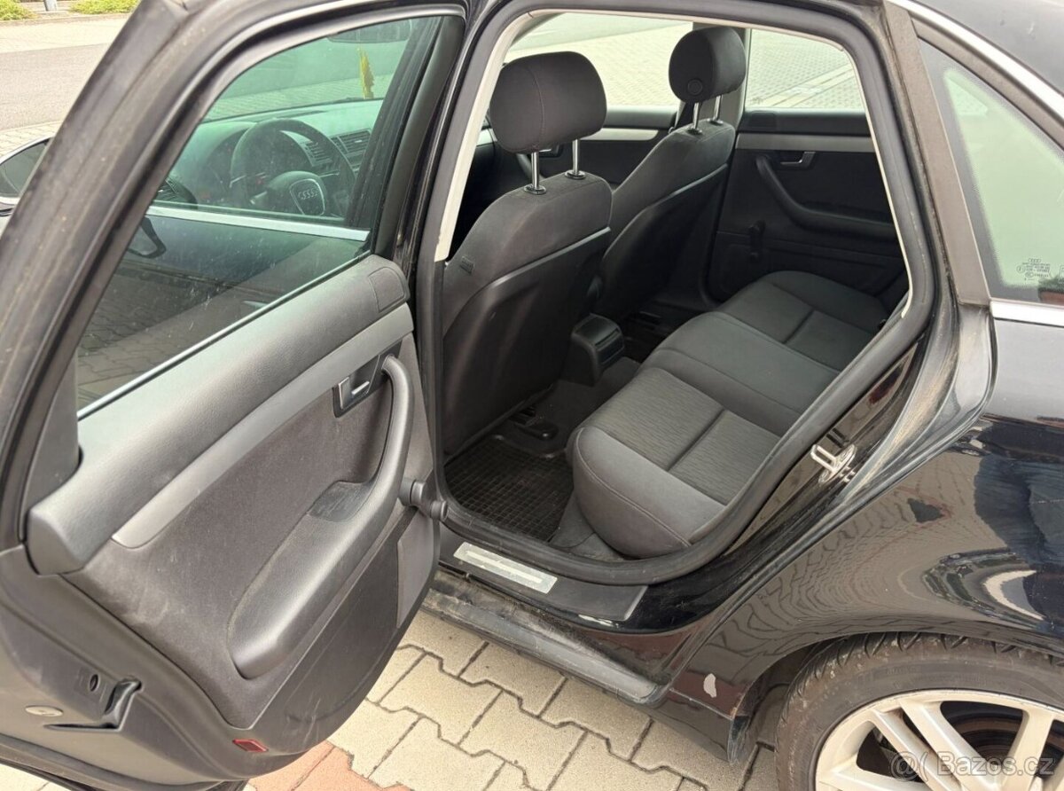 Audi A4 1.6i 75kw klima - 13
