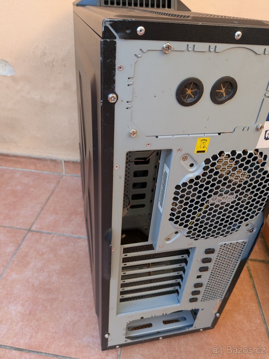 Ikonická PC skříň Full Tower Cooler Master HAF 932 - 13