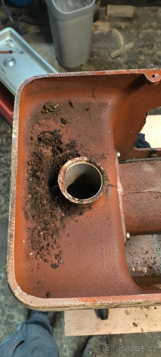 řeznický mlýmek RM 100 - 13