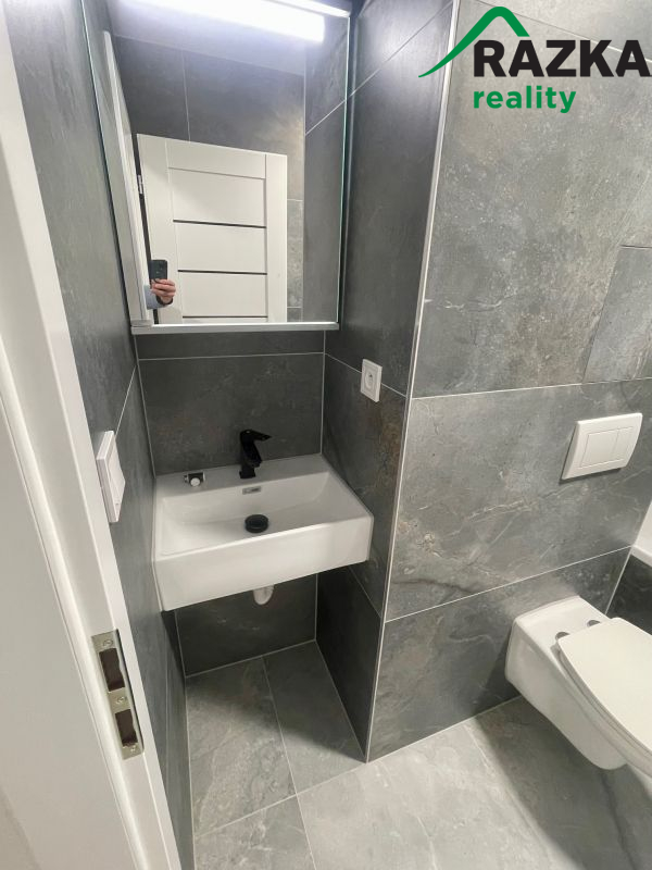 Prodej bytu 2+1 , 52 m2 Aš - 13