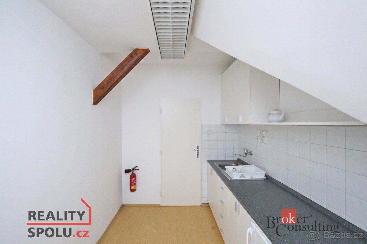 Pronájem, komerční/kanceláře, 180 m2, Budovatelů 1317/5, 466 - 13