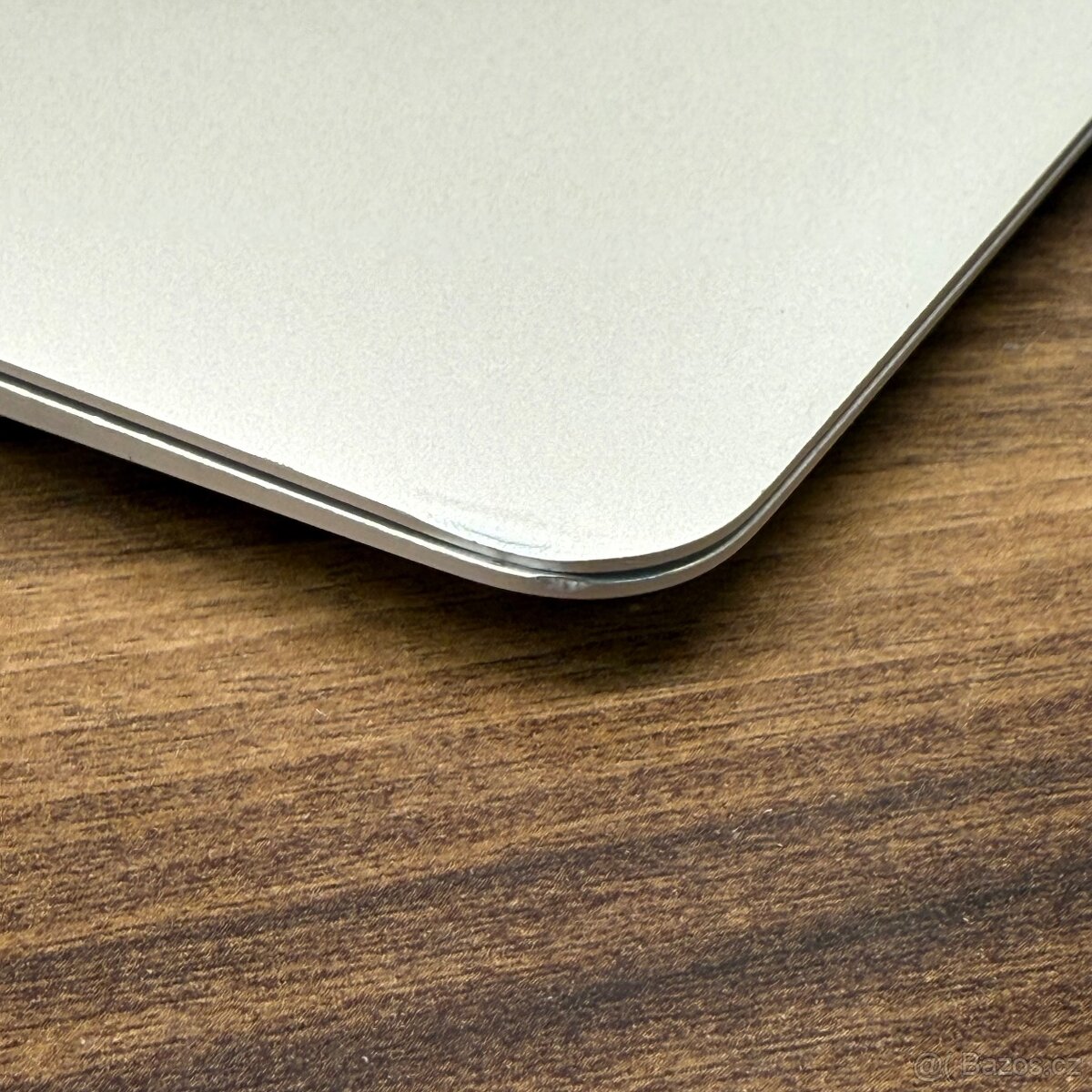 Apple MacBook Air 13” (A1466, Early 2015) – i5 / 8GB RAM / - 13