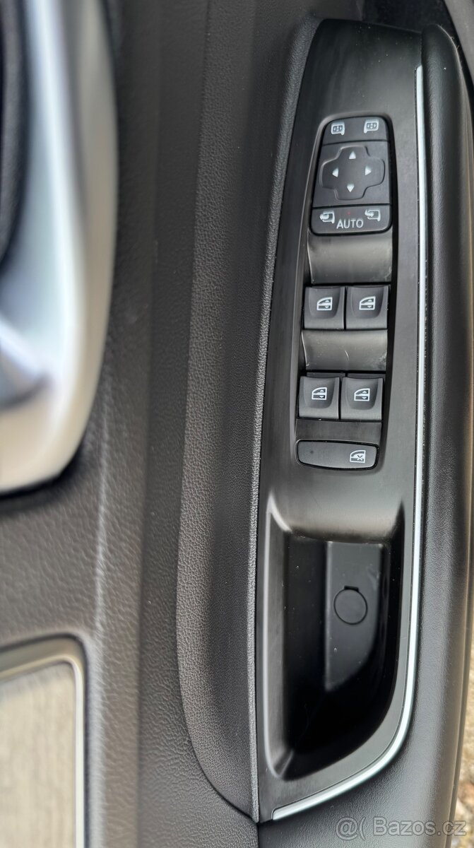 Renault Koleos Initiale Paris 4x4 | 1. majitel | ČR původ | - 13