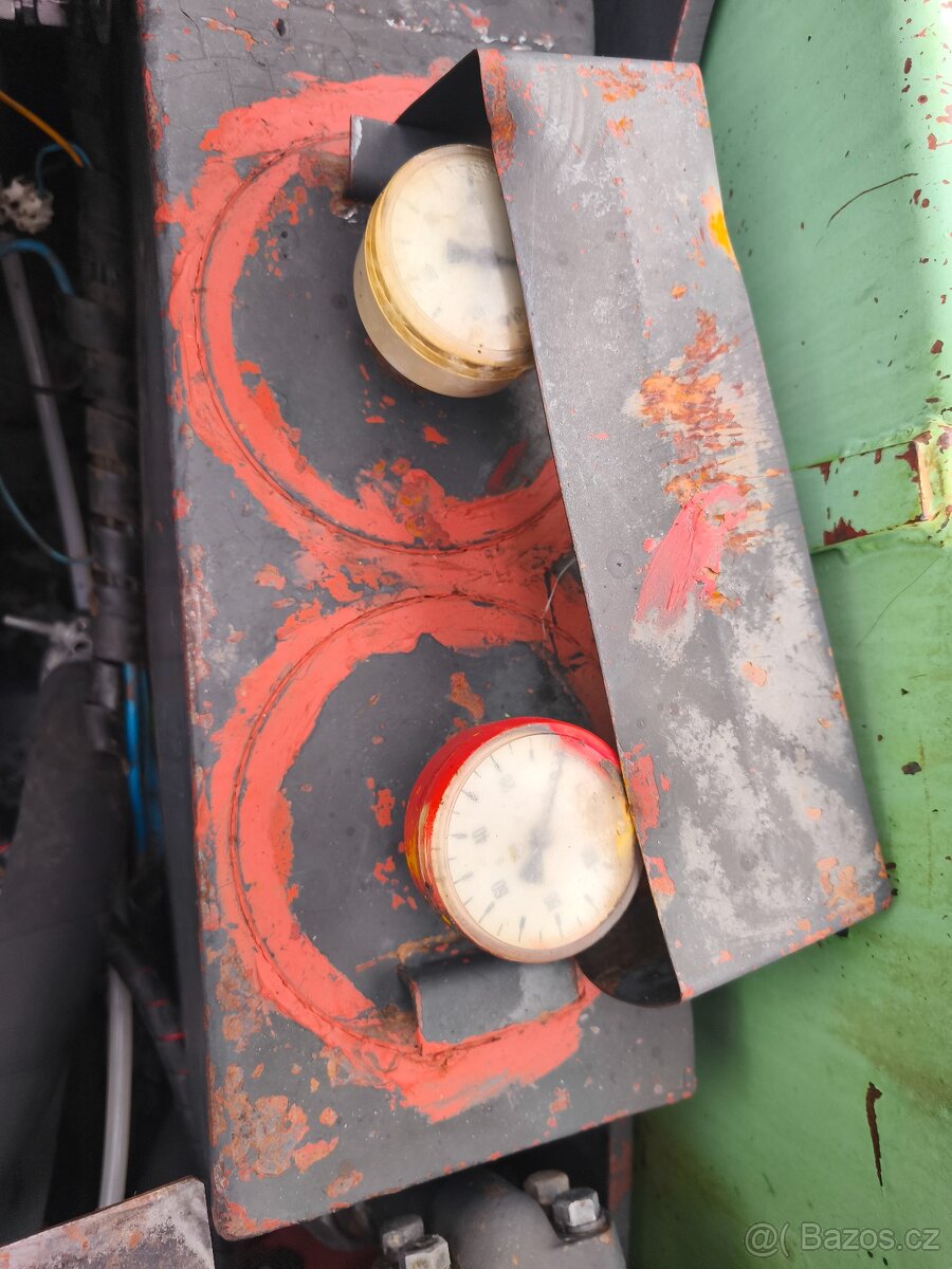 Locust 750 (unc) - 13