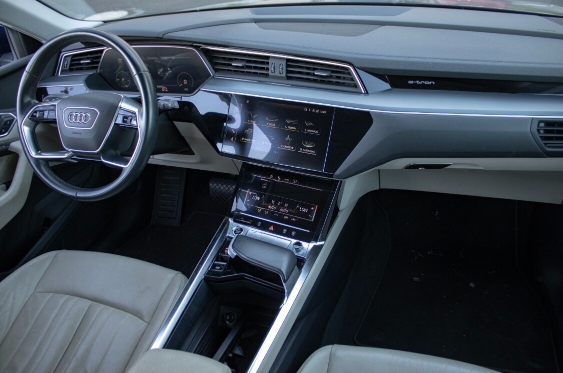 Audi e-tron 50 Quattro Advanced / - 13