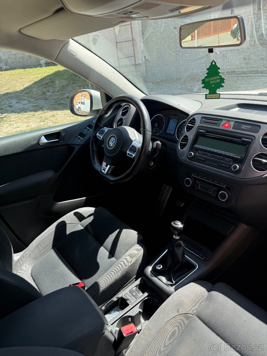 Volkswagen Tiguan - 13