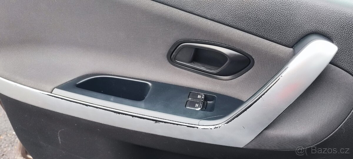 Kia Cee'd 1.4i - 13