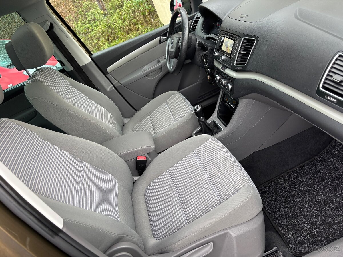 Seat Alhambra-rok2013,7míst,2.0TDi,130KW,serviska,xenon - 13