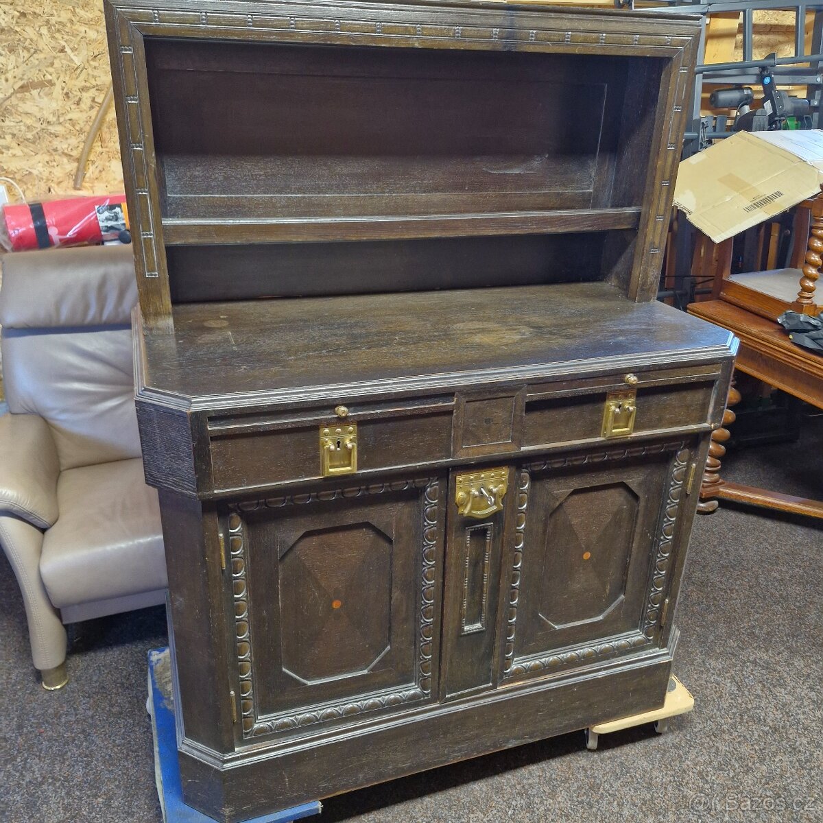 Starožitný příborník a komoda - 13