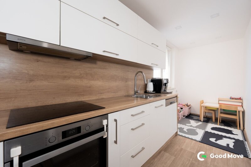 Prodej bytu 3+1 s garáží a zahradou, Zlín - Louky - 13