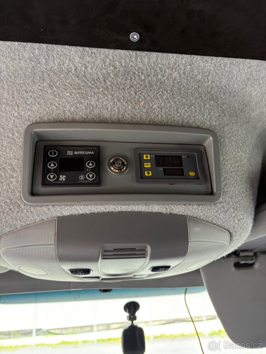 Obytný Volkswagen VW Crafter zimní - 13