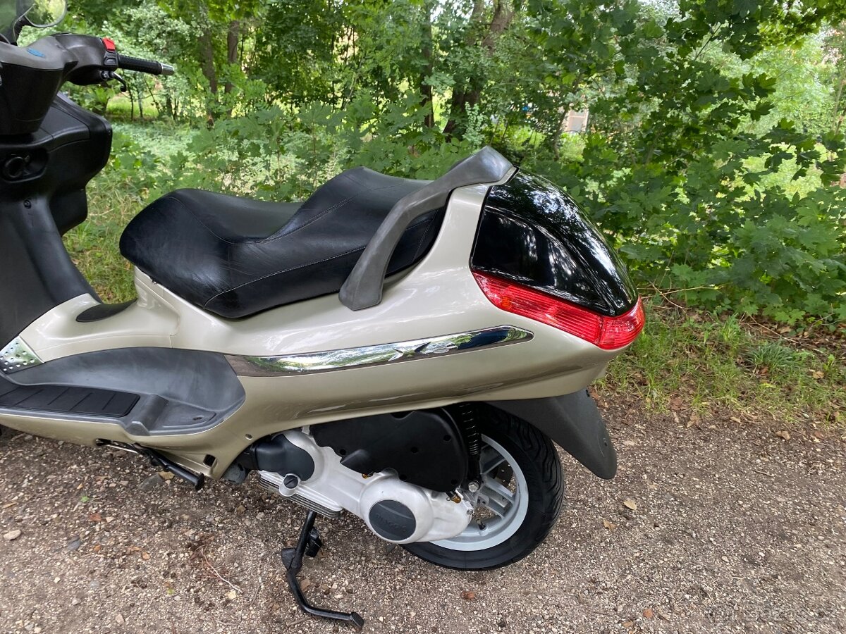 Piaggio X8 125 - 13