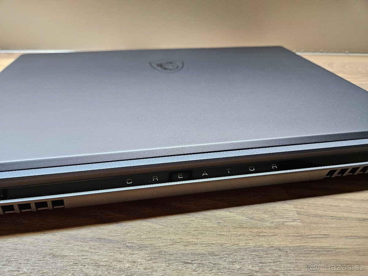 240HZ_MSI CREATOR A16 AI+_RYZEN AI 9 365_32GB_RTX 4060 8GB - 13