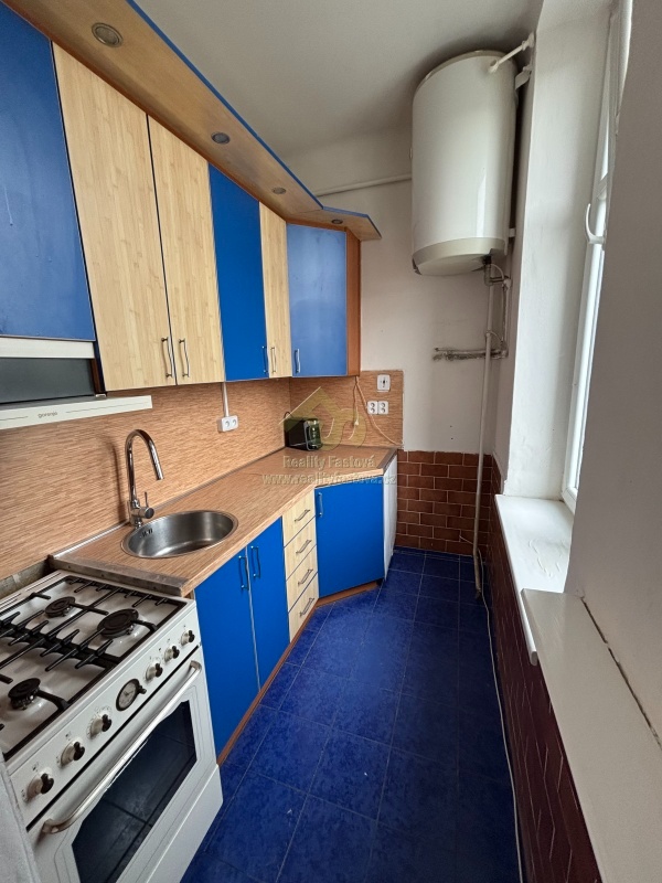 Plzeň – prodej cihlového bytu 3+kk s prostornou šatnou, komo - 13