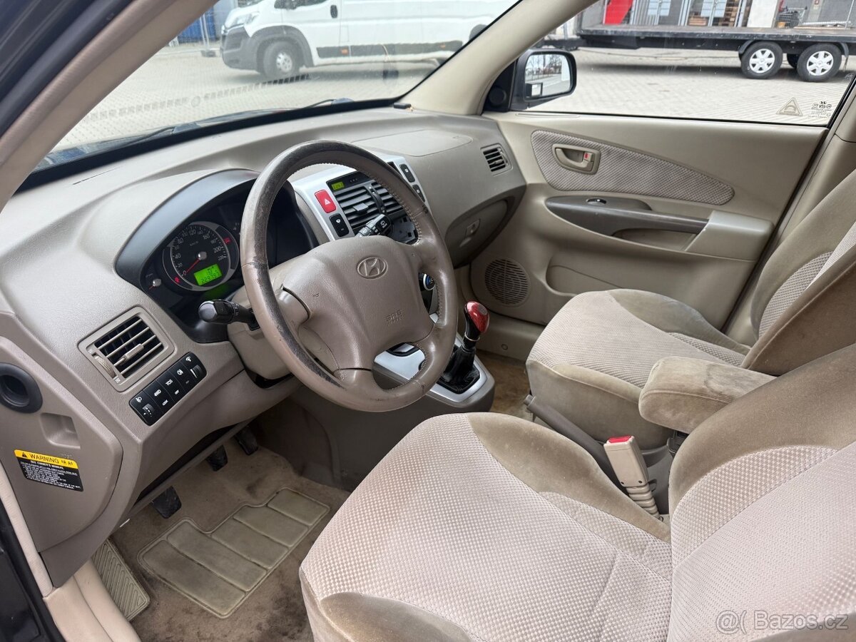 Hyundai Tuscon 2.0i 4x4 - 13