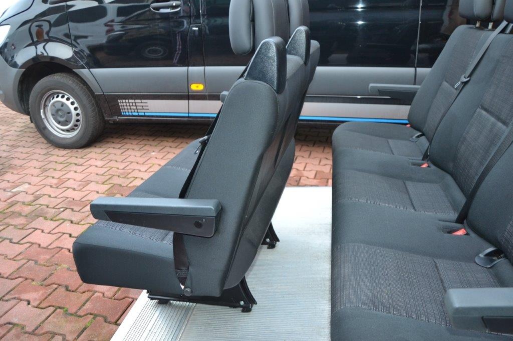 Mercedes Benz Sprinter sedačky - 13