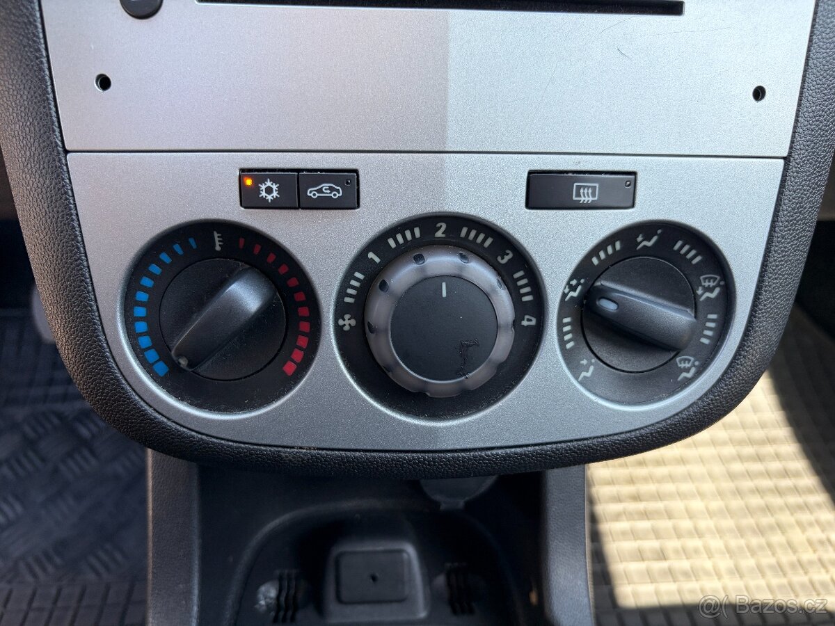 Opel Corsa, 1.2/63kW ČR 2Maj A/C Tempomat - 13