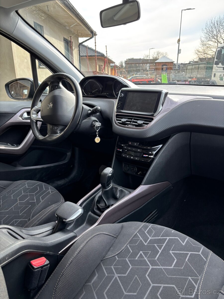 Peugeot 2008 1.4 - 13