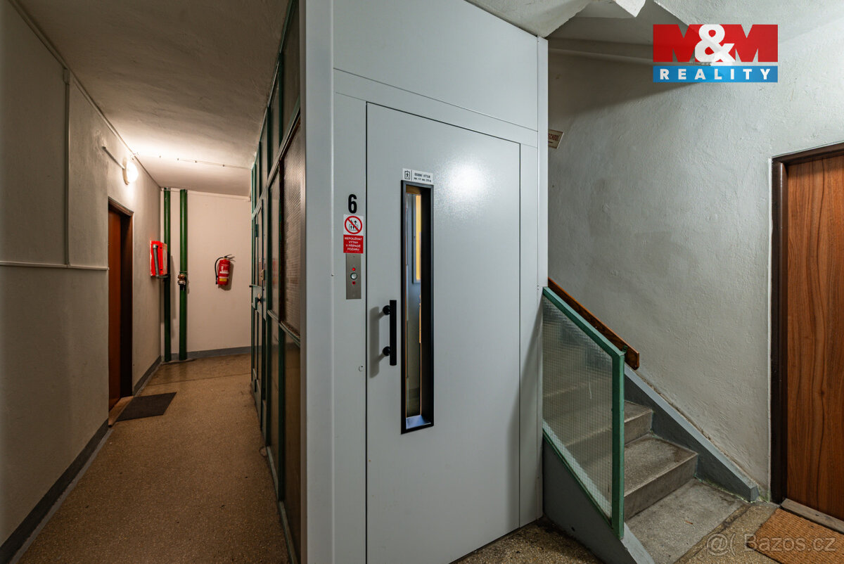 Pronájem bytu 3+1, 45 m², Karlovy Vary, ul. Krymská - 13