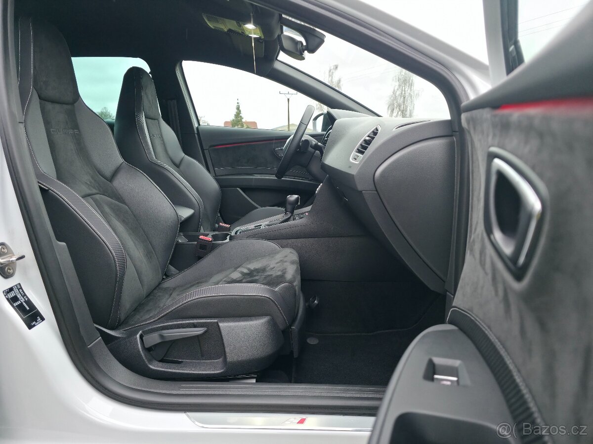 Leon Cupra ST 300 4Drive Carbon Edition - 13