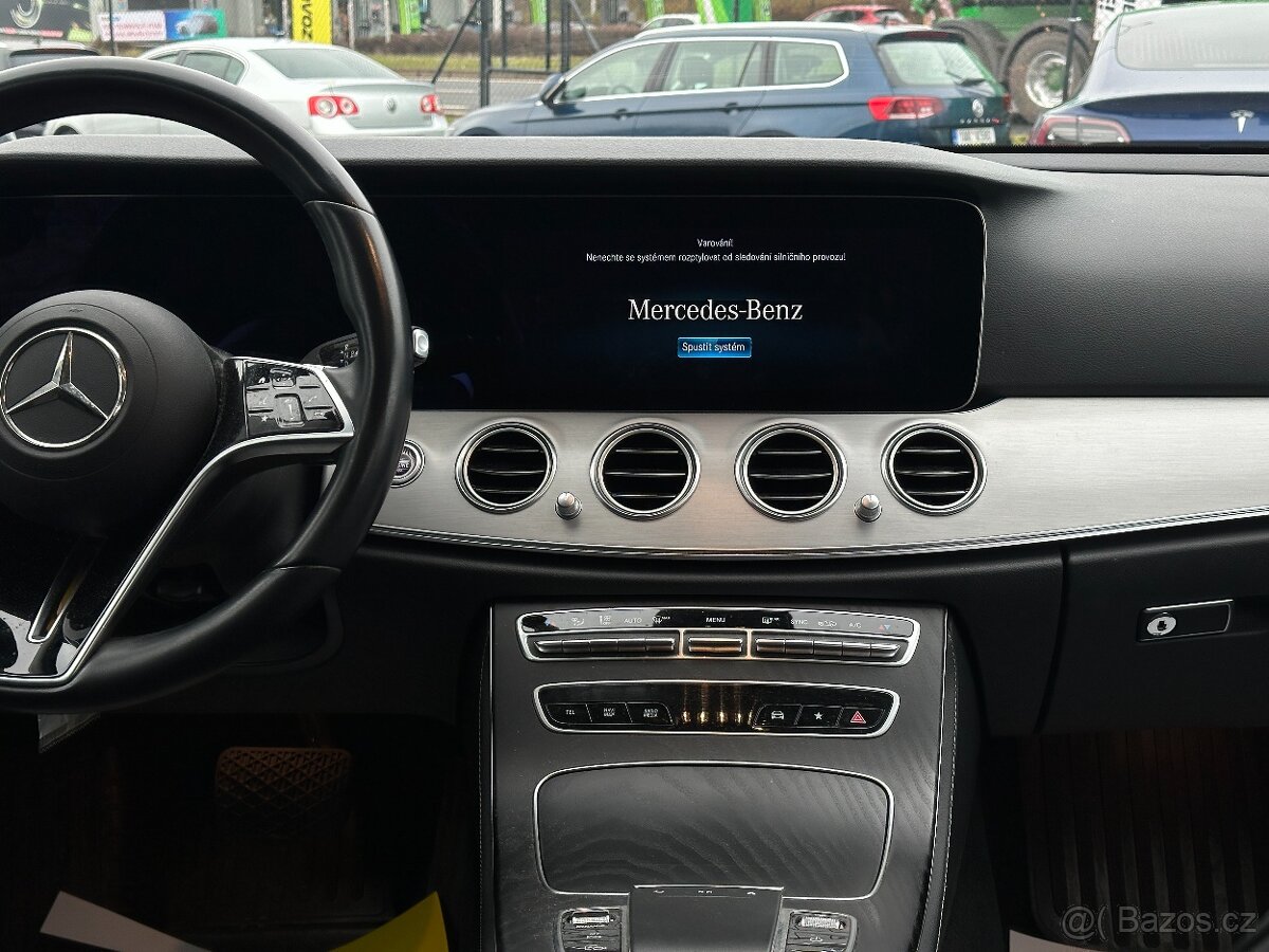 Mercedes-Benz E 220 2022 - 13