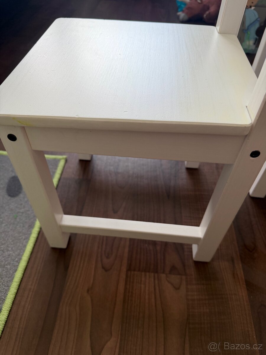 Dětský stolek a 2 židličky ikea - 13