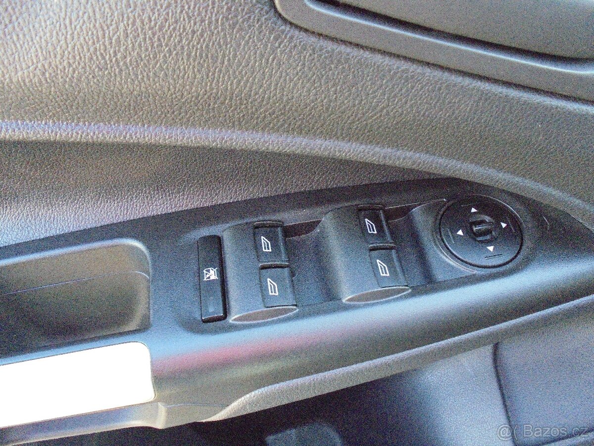 Ford Connect 1.6 TDCI 7míst - 13