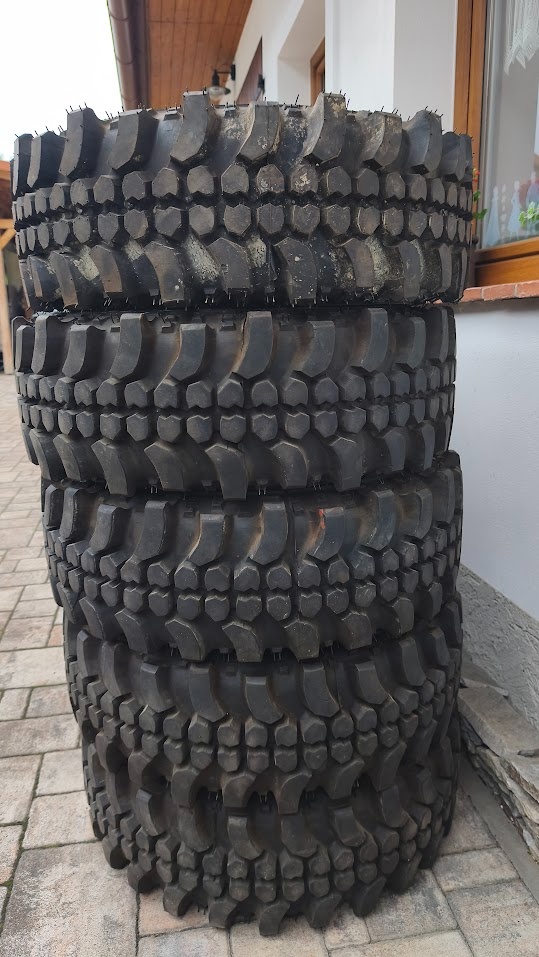 Pneu Vraník T3 Plus 235/75R15 - 13