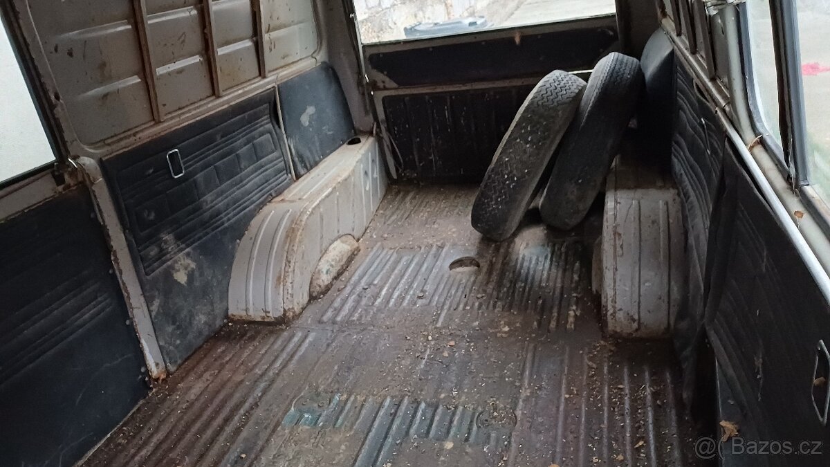 Škoda 1203 zo šiltom - 13