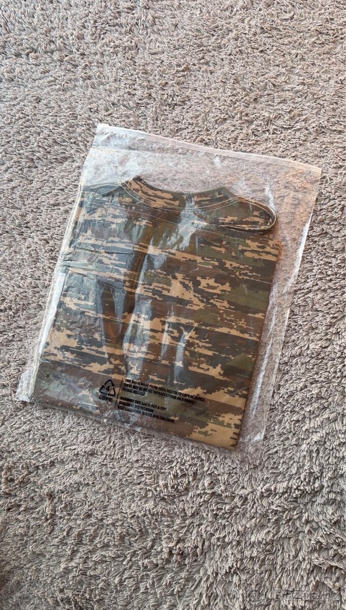 Corteiz Island Puff Print Tee Digi Camo - 13