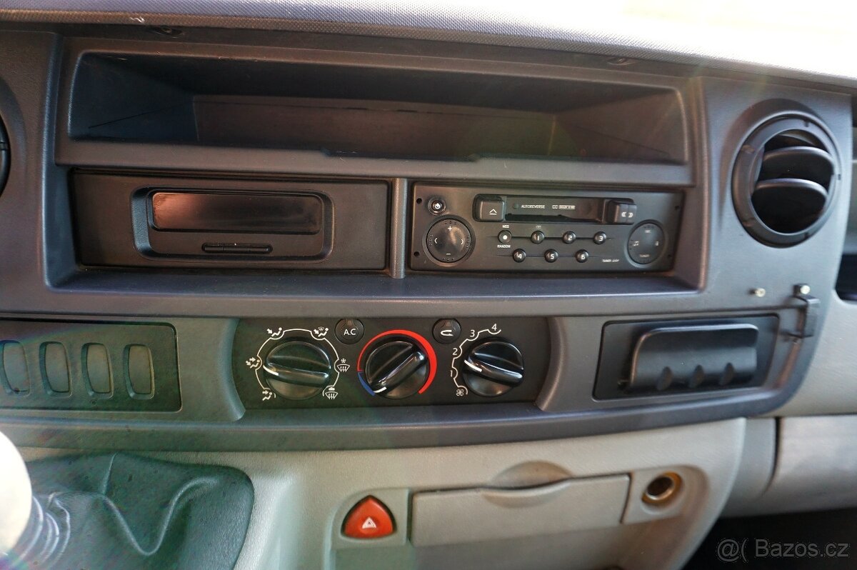 RENAULT MASTER 2,5 DCI 120 - KLIMATIZACE - 13