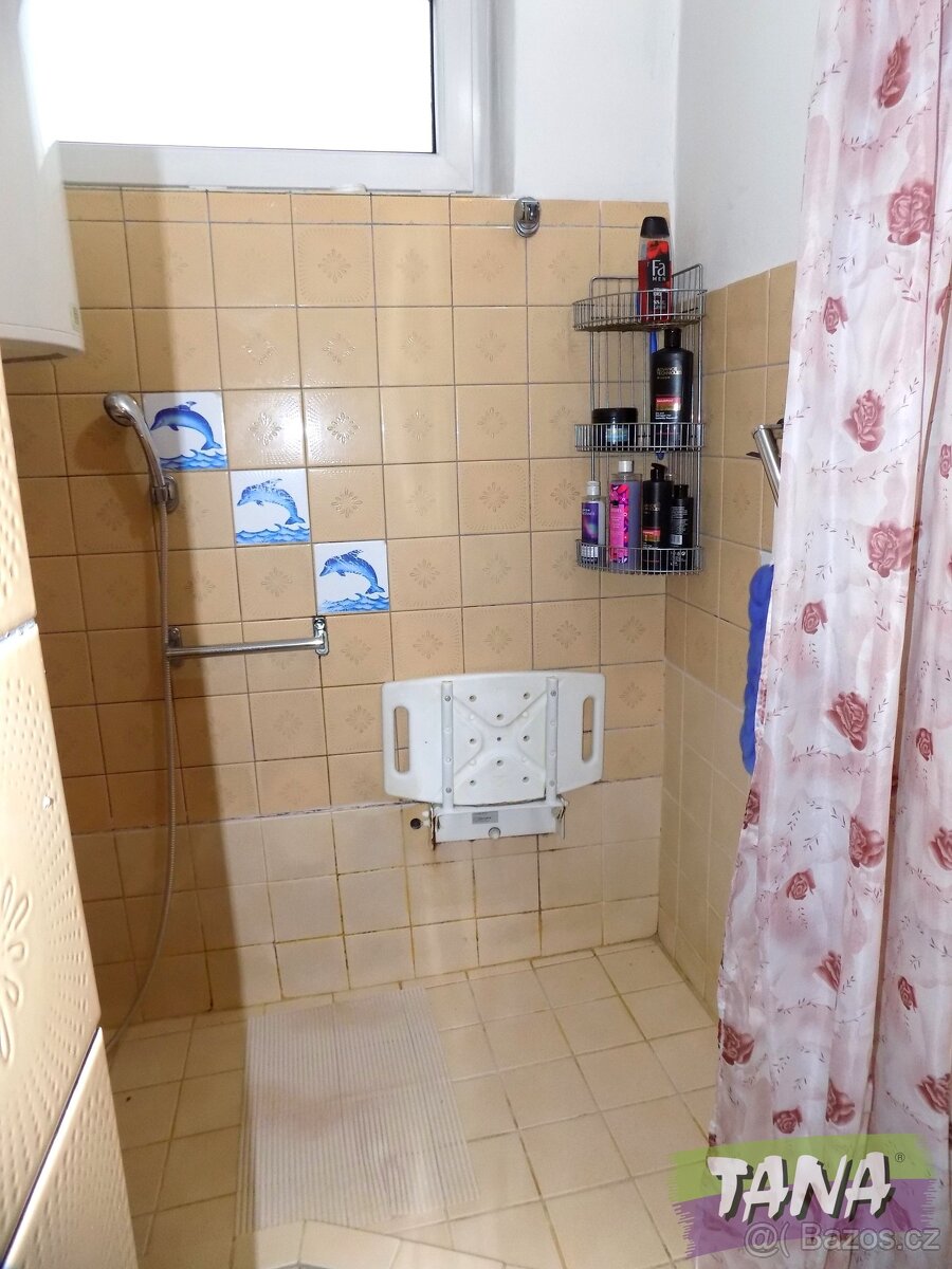 Prodej řadového domu o dispozici 4+1/lodžie/garáž v obci Krc - 13