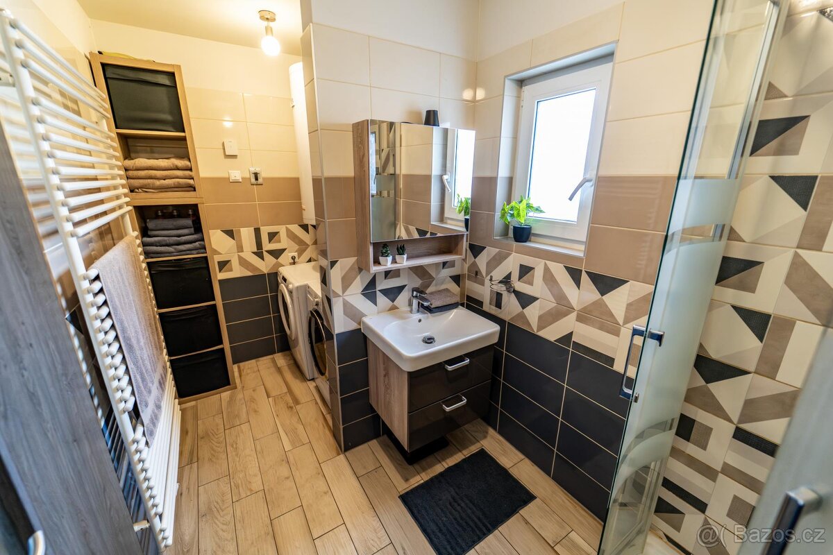 Hněvousice, prodej rodinného domu 5+kk 117 m2 na pozemku 601 - 13