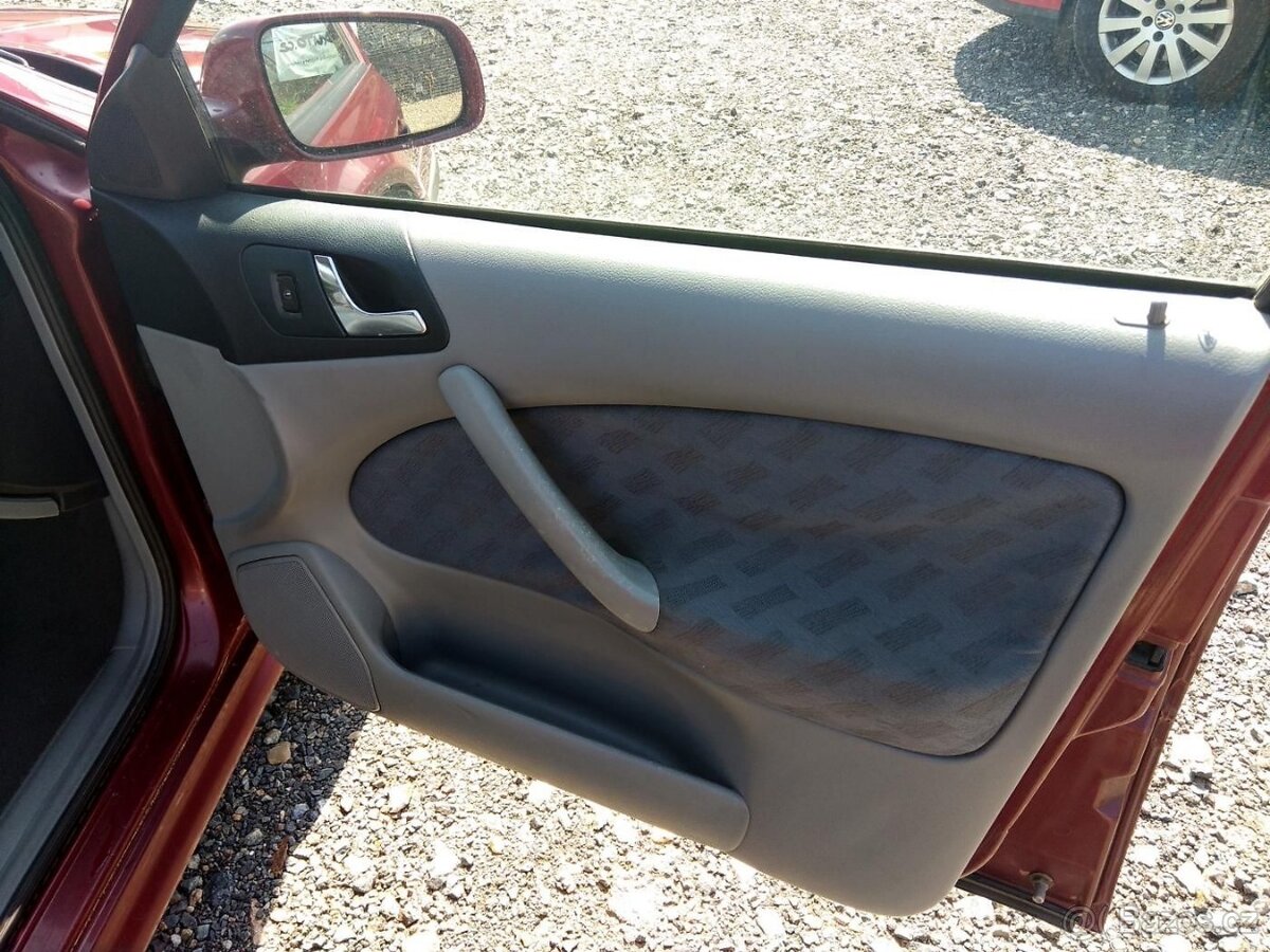 Škoda Octavia 1,6i"CZ"KLIMA"VÝHŘEV"ROZVODY" - 13