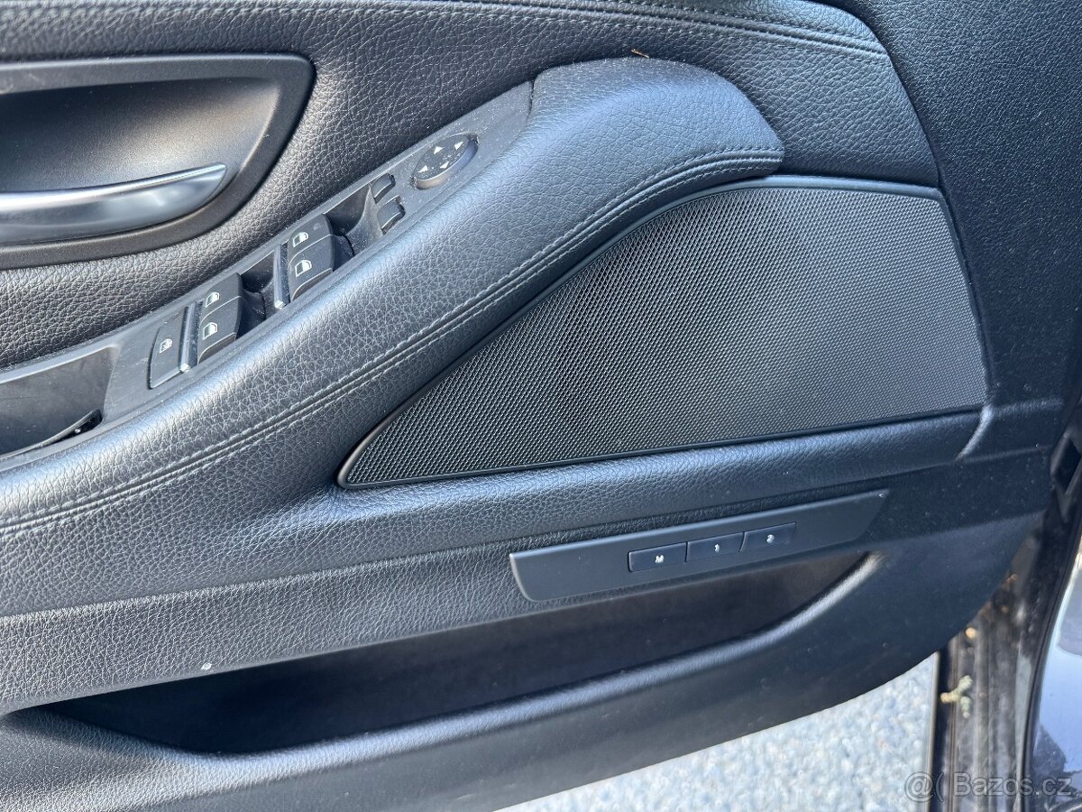 Prodam BMW F11 530xd - 13